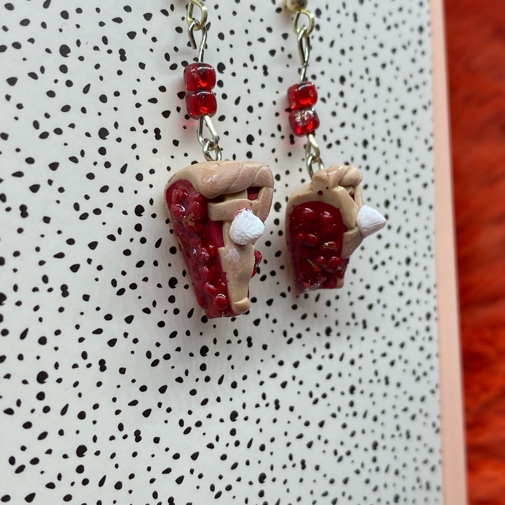 Sweet Cherry pie earrings - Picture 3 of 6